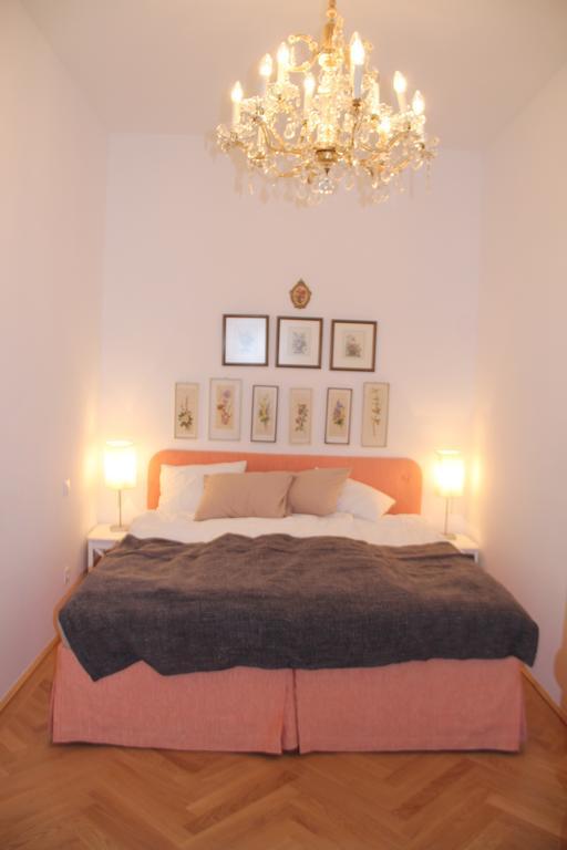 Premarental Bécs Szoba fotó